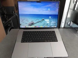 Apple MacBook Pro 16" (2022) M1 Max 32-Core GPU 3,2 GHz - Silber 1 TB SSD 64 ... - Bild 1 von 14