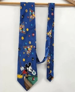 Corbata de cuello clásico Mickey Unlimited 100 % seda vintage Mickey Pool diseño colorido - Imagen 1 de 5