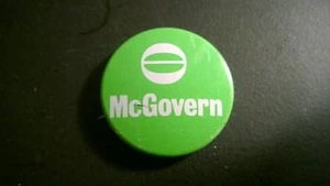 Antiguo Pin Político Vintage "McGOVERN" 1 1/8 " - Imagen 1 de 4