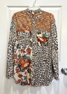 Pilcro Anthropologie Damen Größe Large geknöpftes Hemd Multi Tier & Blumenmuster - Bild 1 von 6