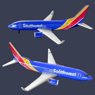 ✨Raro avión diecast difícil de encontrar Southwest Airlines RealToys 5-3/4" escala 1:400 Foto 1 de 4