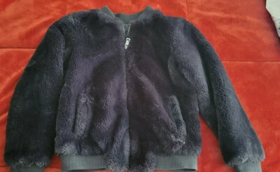 Excellent "Guess" Black Faux Fur Jacket Coat with Star Design - Youth Size 10 - Image 1 of 4