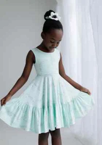 Vestido Omi Jo WDW Bien Vestido Lobo Volantes Imperio Como Nuevo Oro Confeti 4 Años - Imagen 1 de 4
