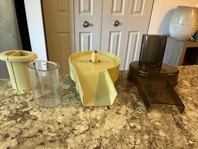 Centro de cocina Oster Regency base para tirador de ensaladas, tapa y empujador piezas de repuesto Foto 1 de 4