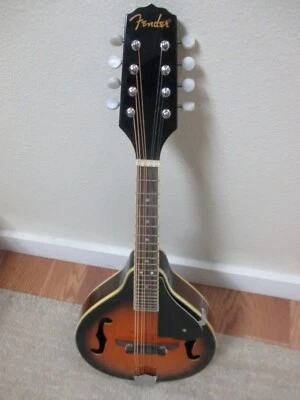 Mandolina Fender FM-100 Sunburst estilo A con bolsa fuera de caja Foto 1 de 4