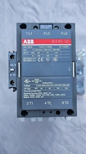 Contacteur à bobine ABB A145-30-11-84/H ABB 3P 110V - Photo 1/1