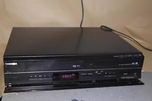 TOSHIBA DVR19DTKB2 HDMI Composite Digital Audio Scart VHS to DVD RECORDER PLAYER - Bild 1 von 9