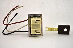 GE # RKS-6 Interruttore telecomando a chiave 3 Ampere, 25 Volt AC - Foto 1 di 5