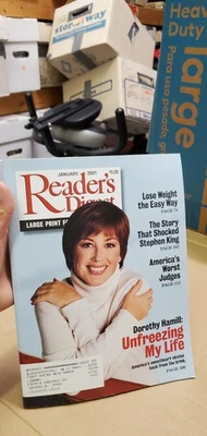 Reader's Digest Magazine January, 2001 Large Print Edition Foto 1 de 4