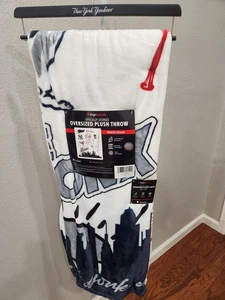 LOGO BRANDS OVERSIZED PLÜSCH ÜBERWURF NEW YORK YANKEES BEDRUCKTES DESIGN NEU MIT ETIKETT 60 Zoll x 70 Zoll - Bild 1 von 6