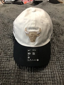 Chicago Bulls Nike Club Cap Erwachsene weiß M/L Neu mit Etikett - Bild 1 von 8