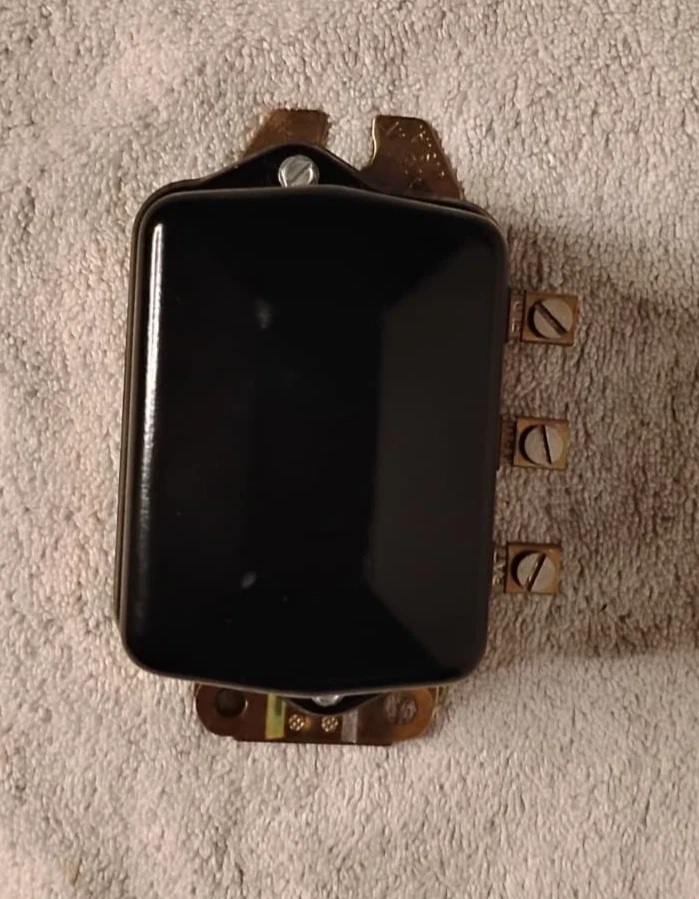 ACDelco Professional C645 Voltage Regulator Foto 1 de 3