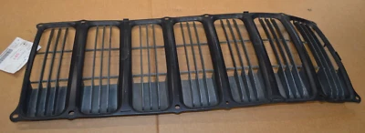 Jeep Compass 2007-10 OEM PARACHOQUES DELANTERO REJILLA SUPERIOR MOLDURA PANEL INTERIOR Foto 1 de 3