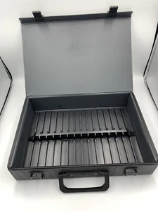 Vintage 1980's 32 Cassette Storage Case, Vinyl/Plastic Black Cassette Case - Bild 1 von 9