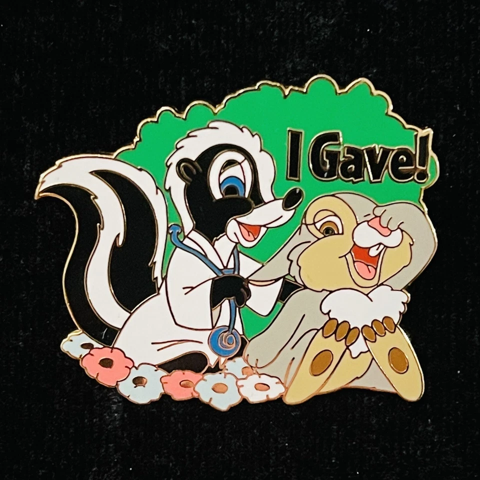 Prendedor LE Doctor Flower Blood Drive Donor Thumper Médico Enfermeras Cirujano Día Disney Foto 1 de 1