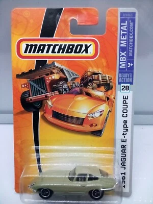 Matchbox Superfast / MB 688 - 1961 Jaguar E Type - Pale Green - Model Car x1 - image 1 of 4