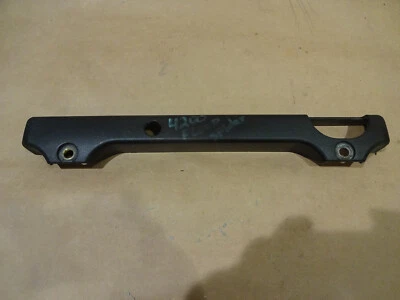 Maserati Coupe -Spyder - RH Fuel Injector Rail / Tube Cover P/N 189123 Foto 1 de 4