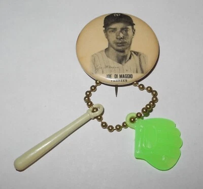 Prendedor y dijes de recuerdo de la Serie Mundial de los Yankees de Nueva York de los años 40 de béisbol Joe DiMaggio Foto 1 de 2