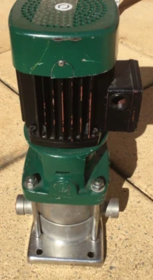 Grundfos CRT2-4APAEAUUE Vertical Centrifugal Pump - Titanium - Image 1 of 4