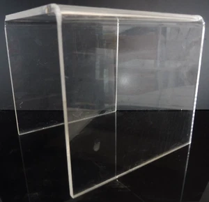 PRESENTOIR EN PLEXIGLAS TRANSPARENT POUR SALON VITRINE 10 cm h x 9 cm x 9 cm - Picture 1 of 1