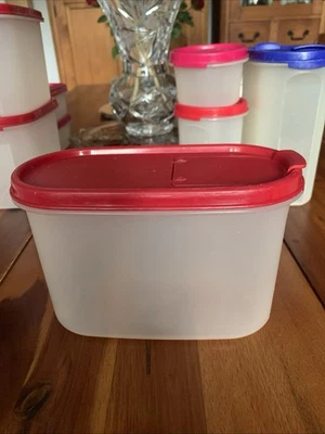 Tupperware Eidgenosse Vorratsbehälter 1.1L Transparent Rot, 18Lx9Bx12cm.H - Bild 1 von 4