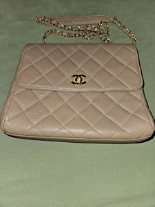 CHANEL Vintage 3series caviar flap crossbody bag. 100% Authentic - Picture 1 of 7