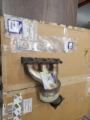 OEM Catalytic Converter Land Rover LR2 08-12 Volvo S80 07-09 V70 XC60 Left Foto 1 de 4