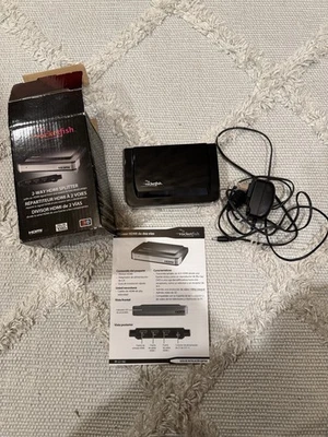 Rocketfish 2-Way 1 in 2 Output HDMI Splitter Model RF-G1182  Black 5V Power Cord - Image 1 of 4