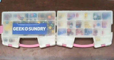 Lote Mixto de 220 Dados RPG, D&D Varios Años y Estuche de Transporte Organizado Foto 1 de 4