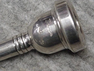 BOQUILLA DE EUFONIO BESSON 8, HECHA EN INGLATERRA LIMPIA Foto 1 de 4