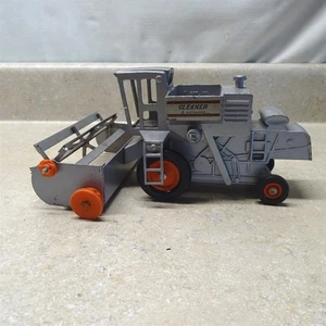 Vintage Ertl Gleaner Allis Chalmers Farm Combine-Tractor, #1207, Diecast - Picture 1 of 13