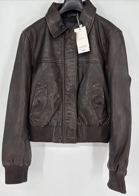 Chaqueta bomber de cuero Mango Nappa. Marrón. Pequeño.  Precio de venta sugerido por el fabricante $250 Foto 1 de 4