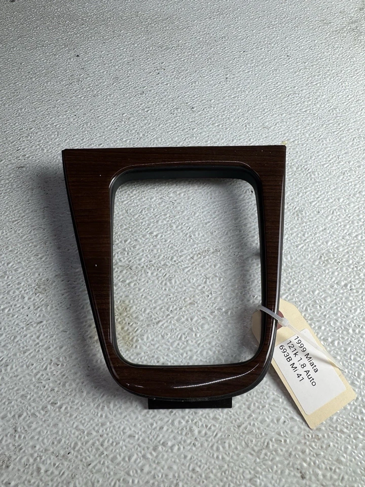 Оригинальная центральная консоль Mazda Miata NB 1999-2005 годов выпуска отделка багажника ободок черное дерево - Изображение 1 из 4