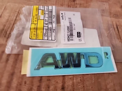 Genuine OEM Kia 86342 1U000 Right Front Emblem 2011-2015 Sorento - Image 1 of 4