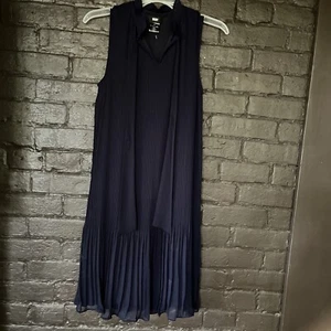 NWOT DKNY Sleeveless Pleated Tie Neck Shift Dress Women's Size 4 NAVY - Picture 1 of 9