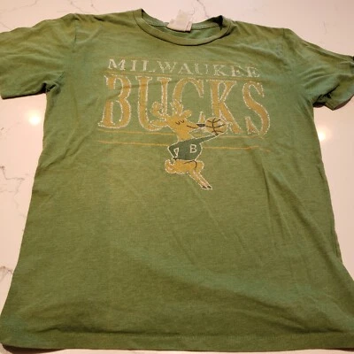 Camiseta De Colección Milwaukee Bucks Comida Chatarra Juvenil SS Manga Corta Mediana M 10 Foto 1 de 2