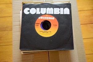 EARTH WIND & FIRE "GRATITUDE / CAN'T HIDE LOVE" 45RPM 7" VINYL VG+ [C3-104] - Picture 1 of 4