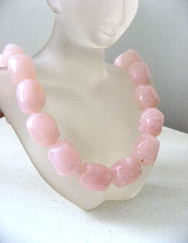 Gargantilla Tarina Tarantino Collar Corto Roca Caramelo Guijarro Rosa Pálido Nuevo y Sin Usar Foto 1 de 4