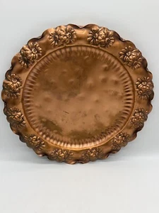 Vassoio piatto floreale in rame massiccio gregoriano USA martellato - Foto 1 di 3