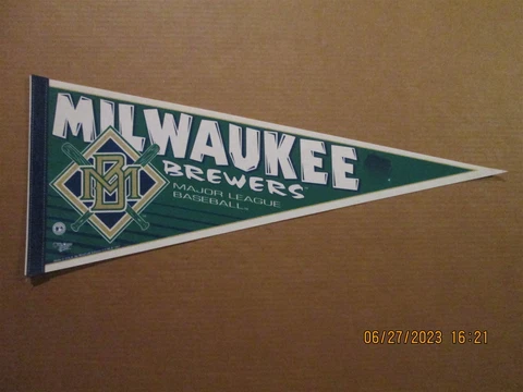 MLB Milwaukee Brewers Vintage 1997 Crossed Bats Team Logo Baseball Pennant Cover