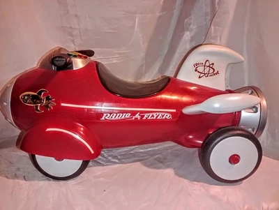 Radio volante cohete retro con juguete para montar niños pequeños Foto 1 de 4