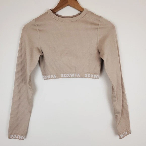 Blusa cropped data café White Fox Boutique Sarah's Day x White Fox Activewear - Imagem 1 de 4