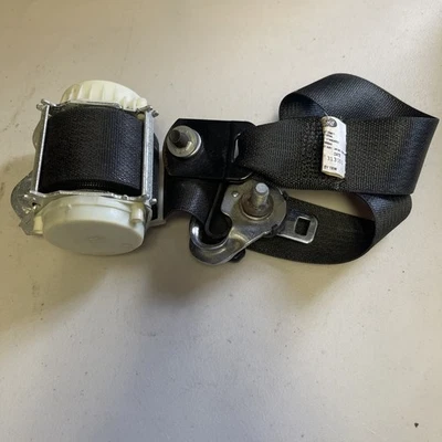 Retractor de cinturón de seguridad delantero izquierdo Ford Focus 2008-2011 34059738A OEM Foto 1 de 2