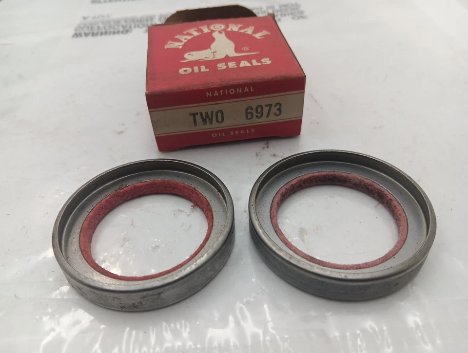 Nuevo sello de aceite delantero Studebaker Hawk and Lark 1956-1966, lote de 2, EE. UU. 6973 Foto 1 de 2