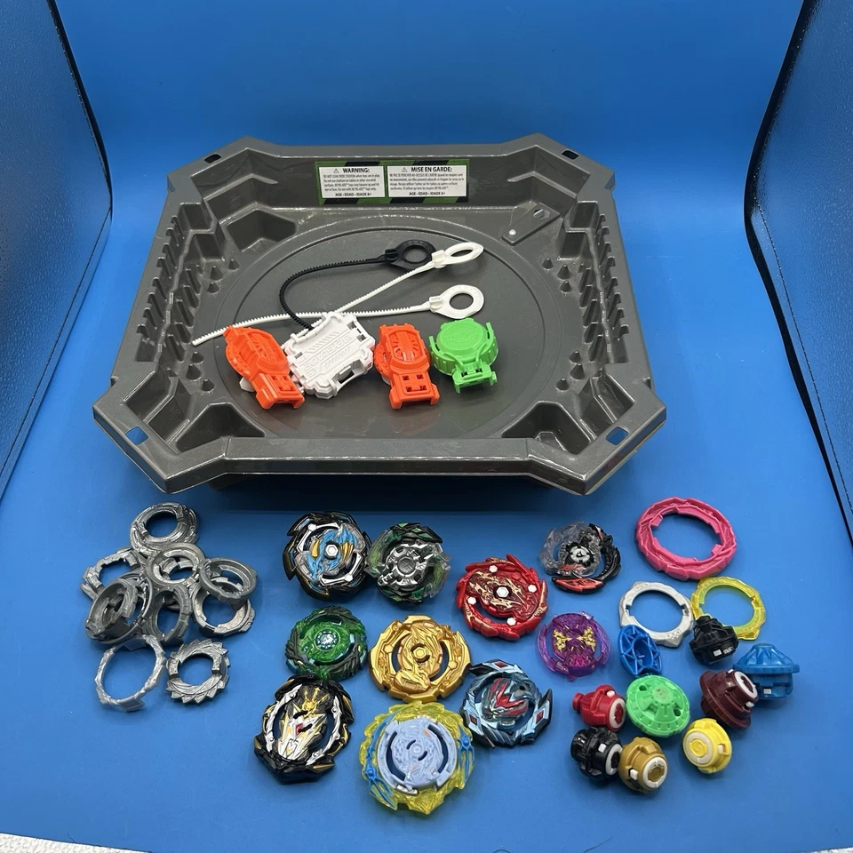 LOTE Beyblade Burst Turbo cinza lâminas de arena zíperes - Imagem 1 de 4