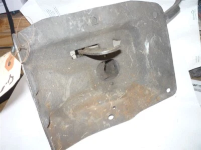 Chevrolet Impala Caprice SS 1969 70 montaje de pestillo de capó 3942160 Foto 1 de 3