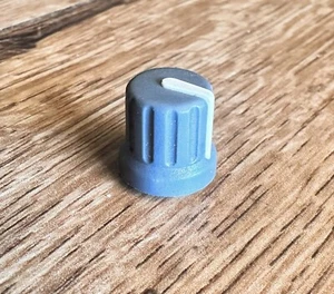 Korg Triton Classic 61, 76, 88 Rotary Knob Light Grey - Picture 1 of 1