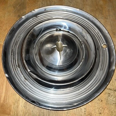 Oldsmobile 98 88 Super 88 1957 OEM 14" cubierta de rueda tapacubos GM Foto 1 de 4