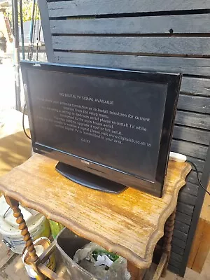 Luxor LUX-22-822-COB 22” HD Ready LCD TV/DVD Combi With Freeview & Remote - Image 1 of 4