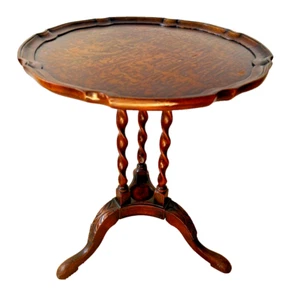 Antique/Vtg Queen Anne Style Tiger Oak Pedestal Round Pie Crust Lamp Side Table - Picture 1 of 22